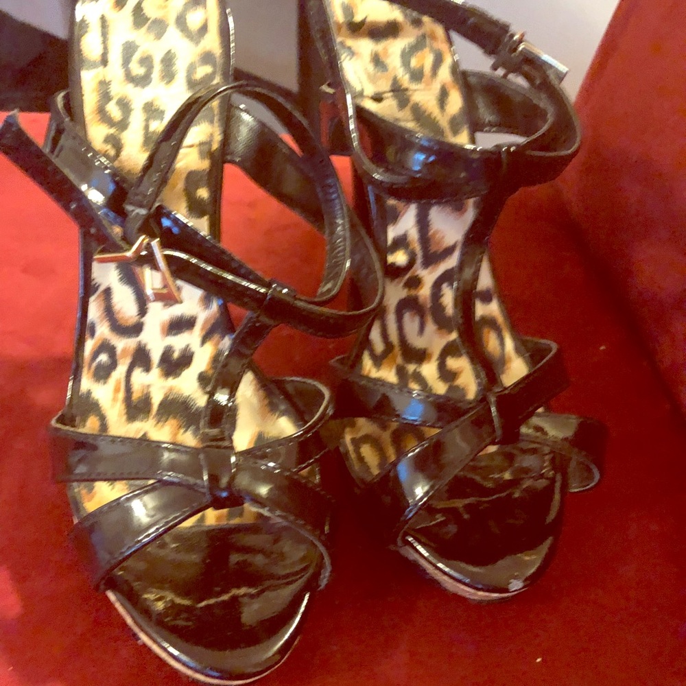 Black and leopard inside lining heels
